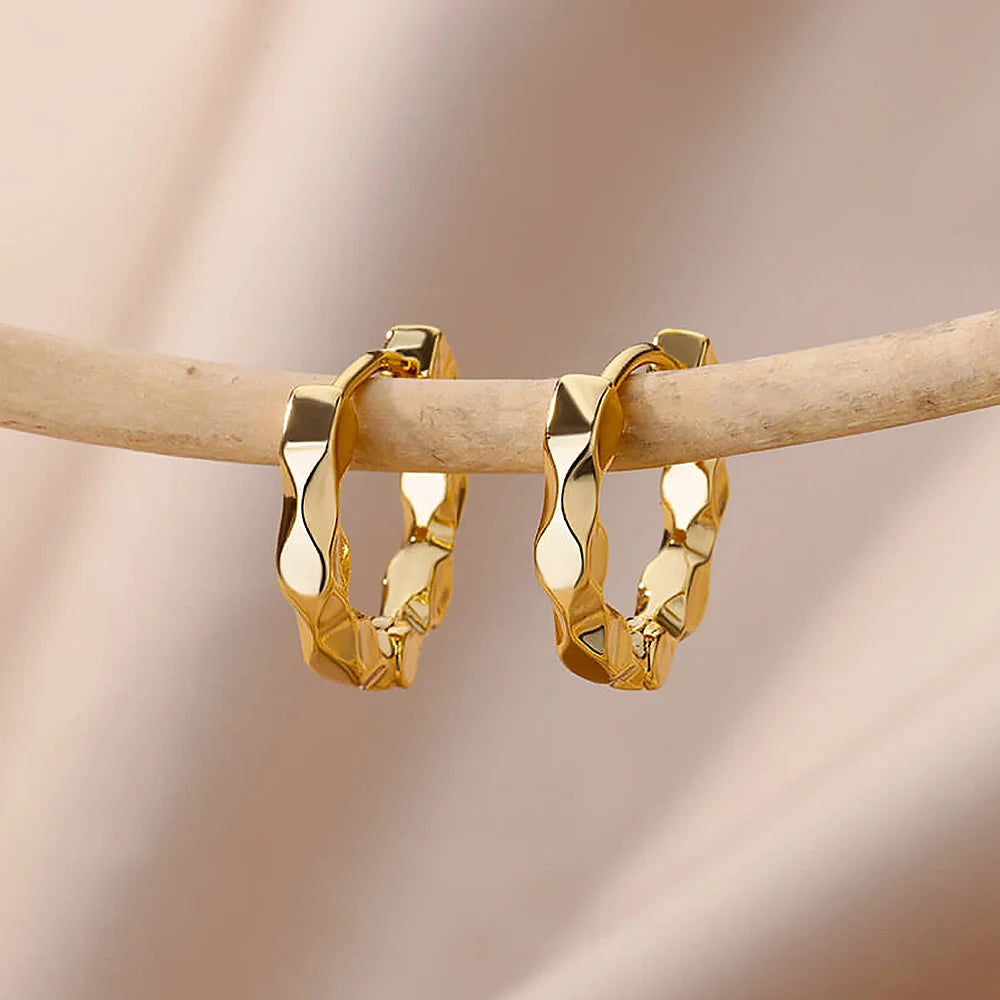 Celeste Classic Hoops